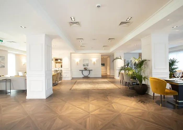 Hotel Divine Park